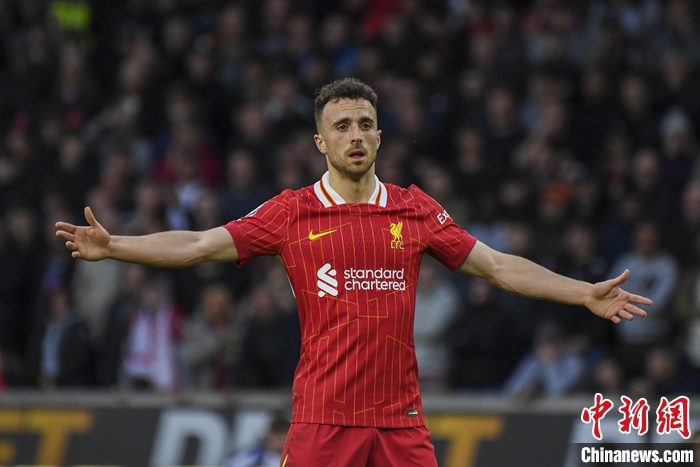 据多家外媒报道，利物浦球星若塔涉车祸传闻正