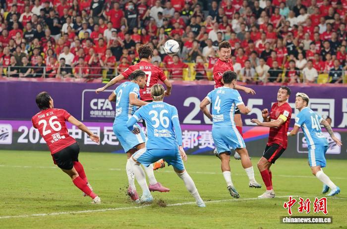 河南队点球险胜蓉城首进决赛 北京国安7-0横扫玉