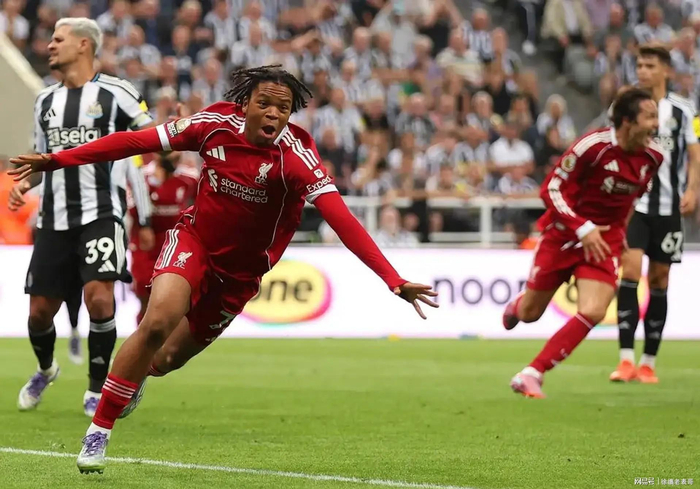 跑动数据背后的真相：利物浦崩盘是战术失衡还