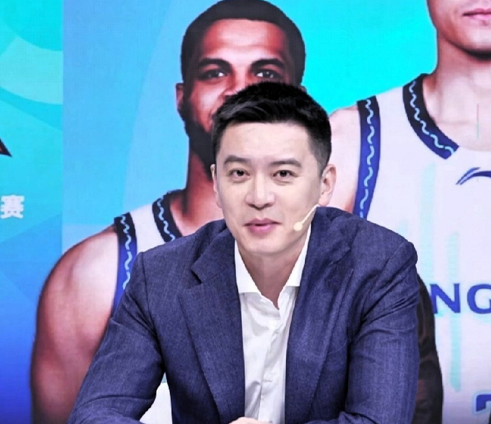 山东男篮G3大胜淘汰辽宁，季后赛首胜引发战术反